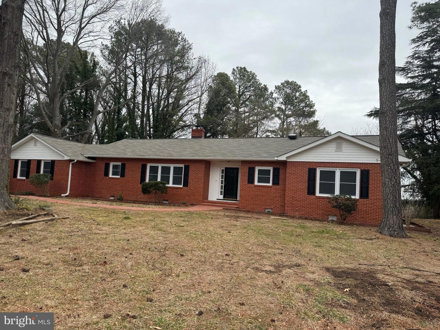 6385 Windsor Dr, King George, VA 22485 - photo 1