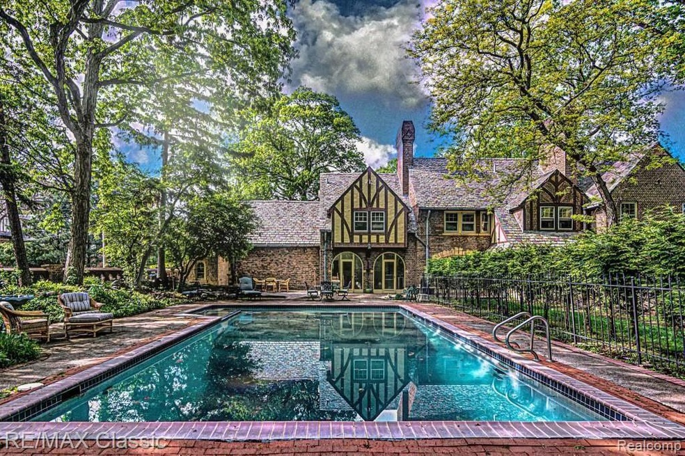 Sold $1,060,000 • Co-Listing Agent