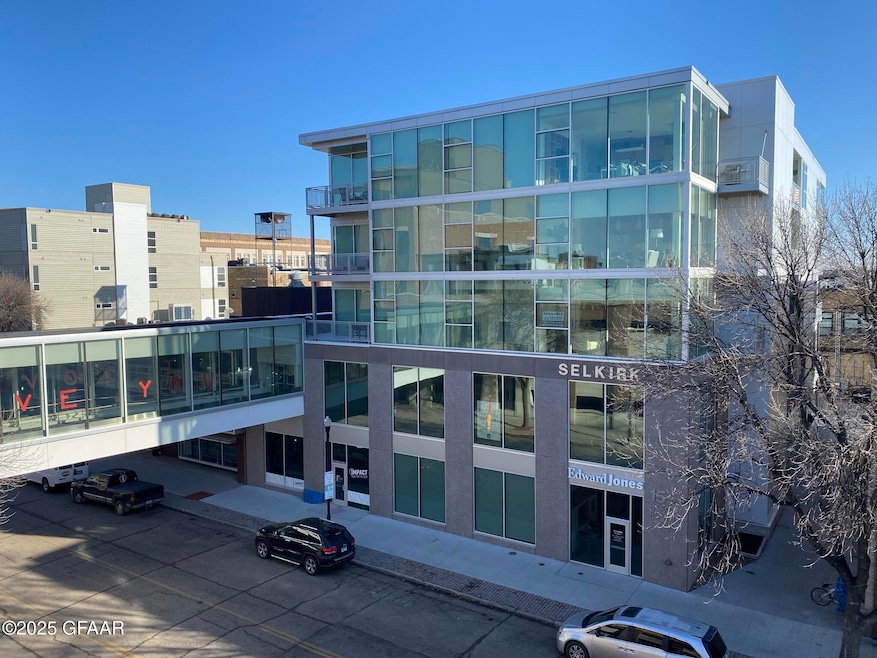 15 S 4th St unit 307, Grand Forks, ND 58201 - photo 1