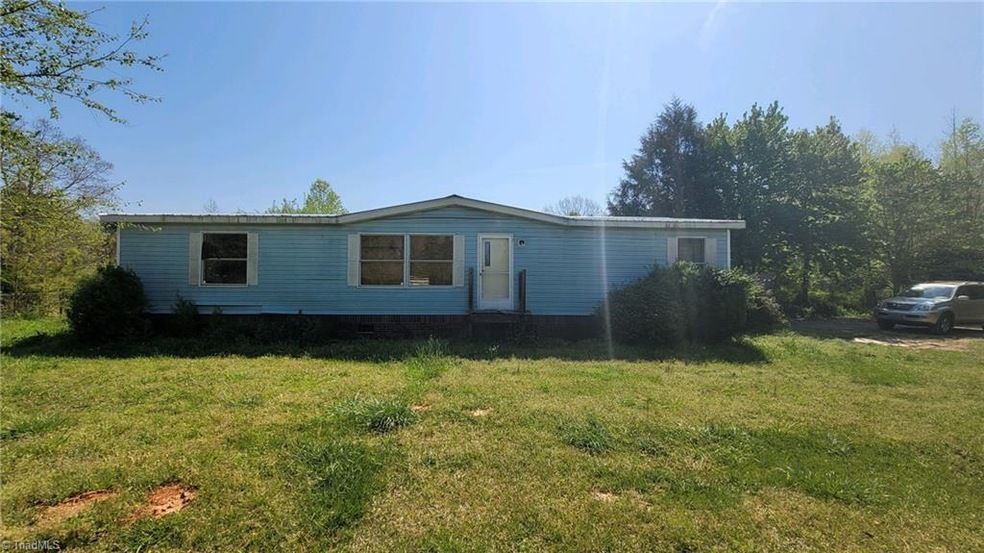 4247 Cross Creek Rd, Asheboro, NC 27205 - photo 1