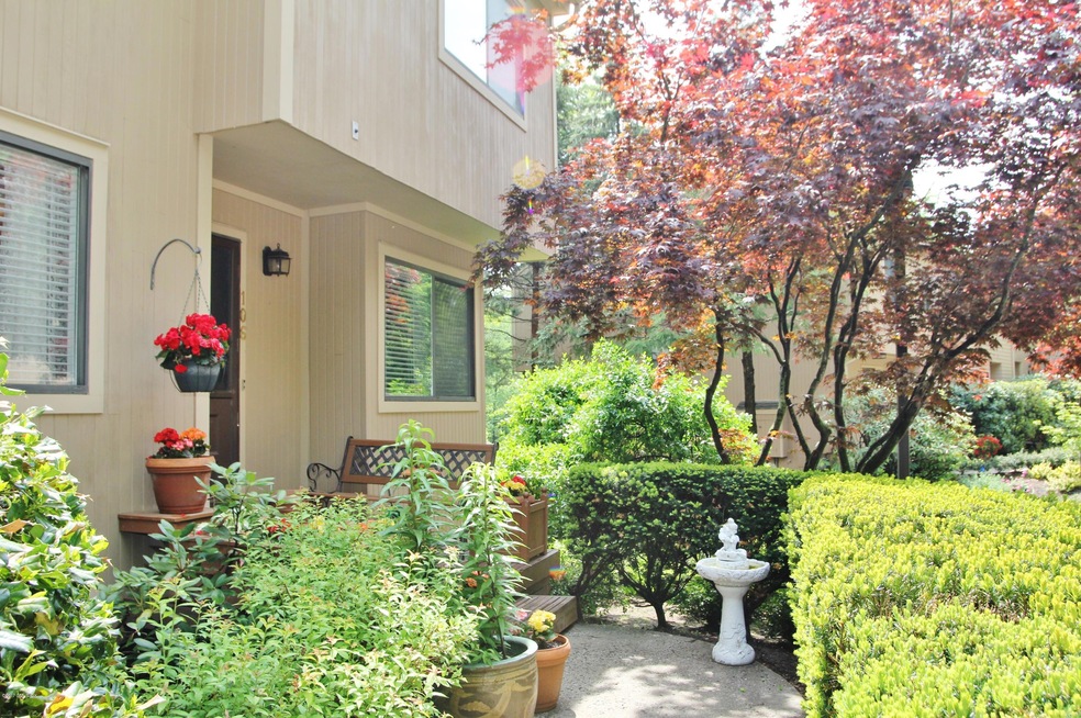 45 Ettl Ln unit 106, Greenwich, CT 06831 - photo 1