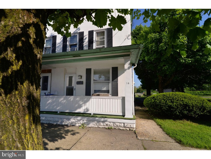 14 W Carroll St, Saint Clair, PA 17970 - photo 1