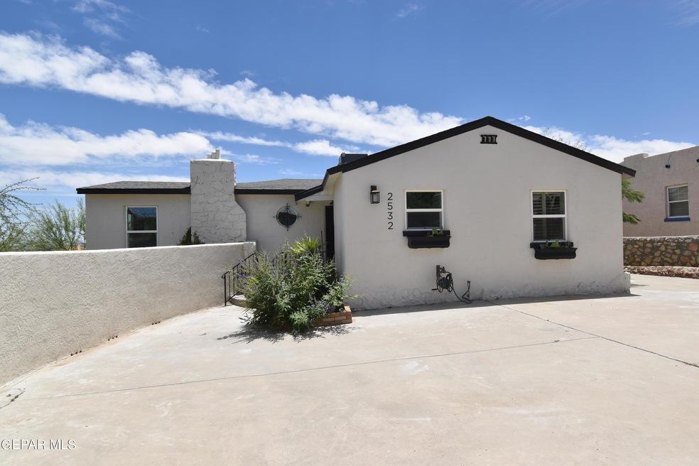 2532 Altura Ave, El Paso, TX 79930 - photo 1