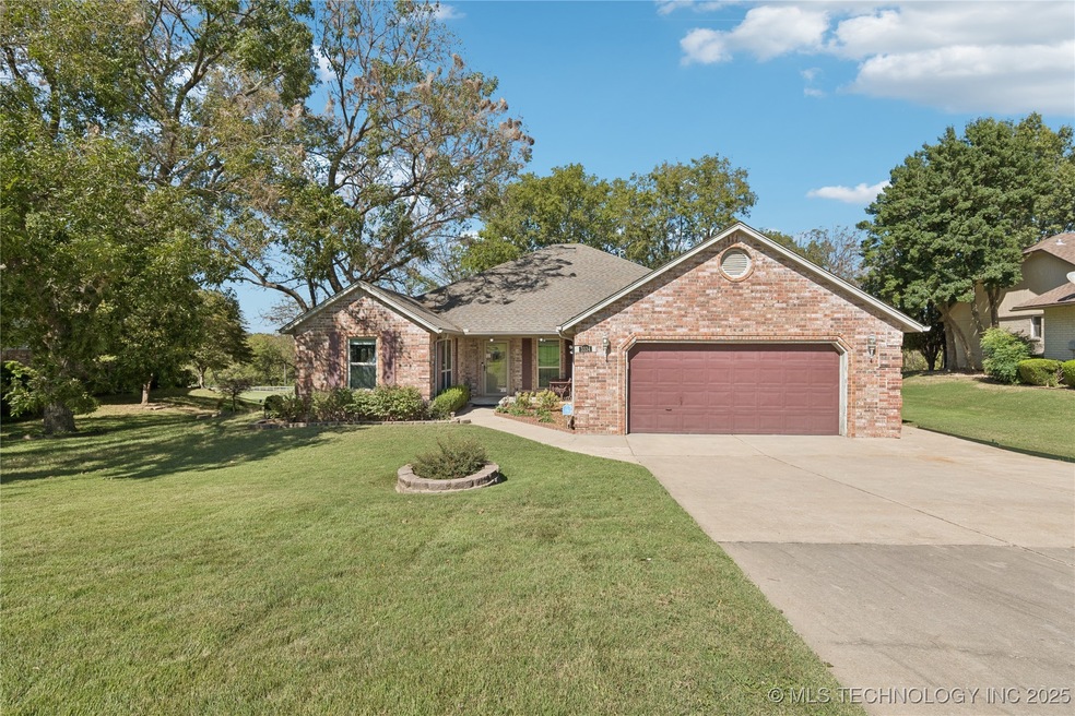 3334 Fairway St, Claremore, OK 74019 - photo 1
