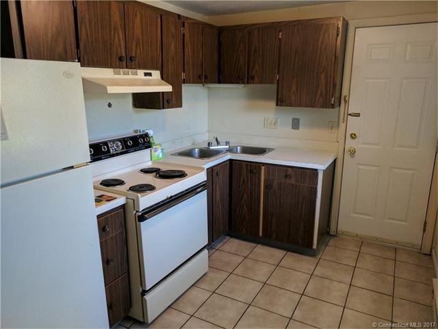 362 Colonial Ave unit 7A, Waterbury, CT 06704 - photo 1