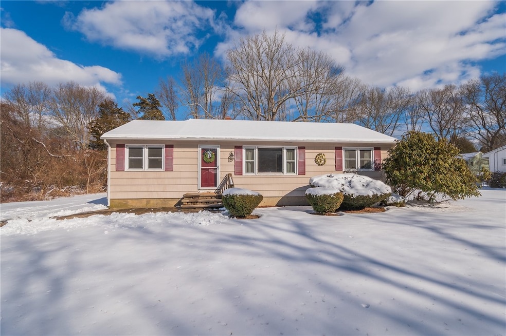711 South Rd, Wakefield, RI 02879 - photo 1