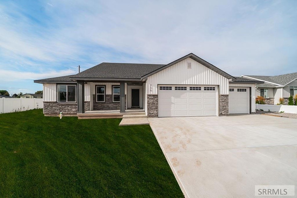 340 N 690 W, Blackfoot, ID 83221 - photo 1