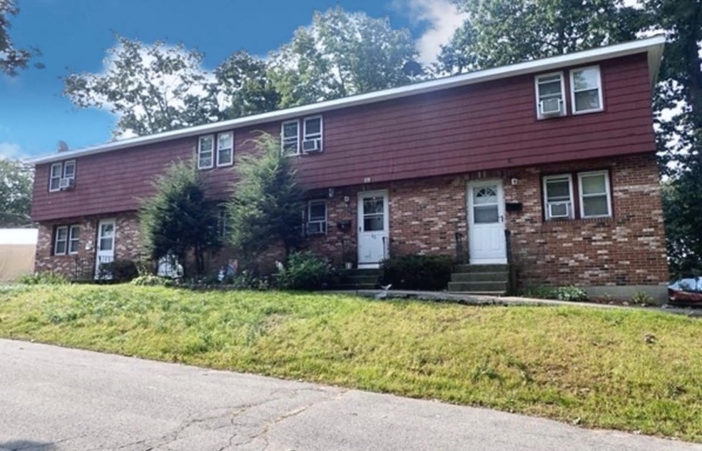 61 Stavely St, Lowell, MA 01852 - photo 1