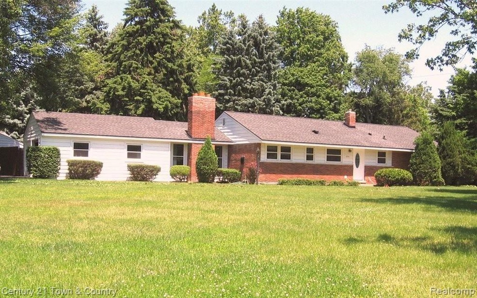6945 W Dartmoor Road.