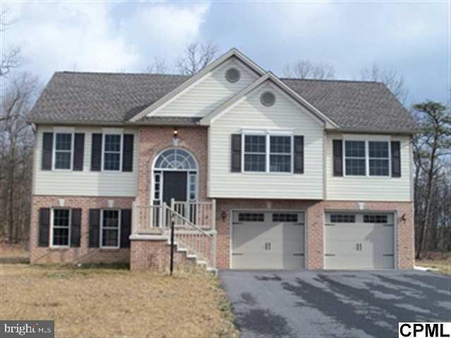 1754 Raven Dr, Chambersburg, PA 17202 - photo 1