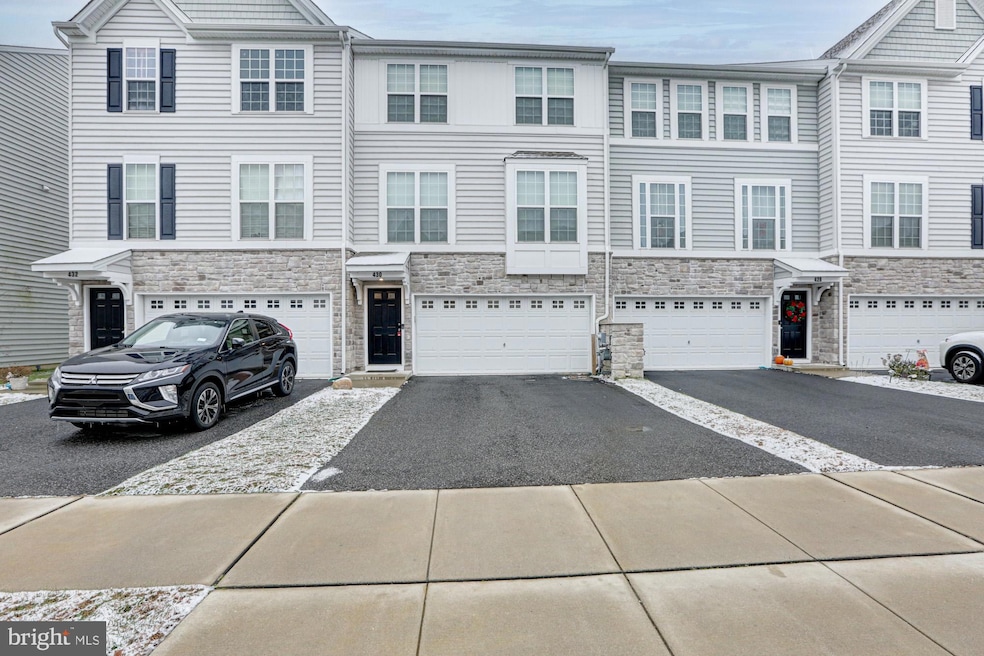 430 Wyatt Dr, Townsend, DE 19734 - photo 1