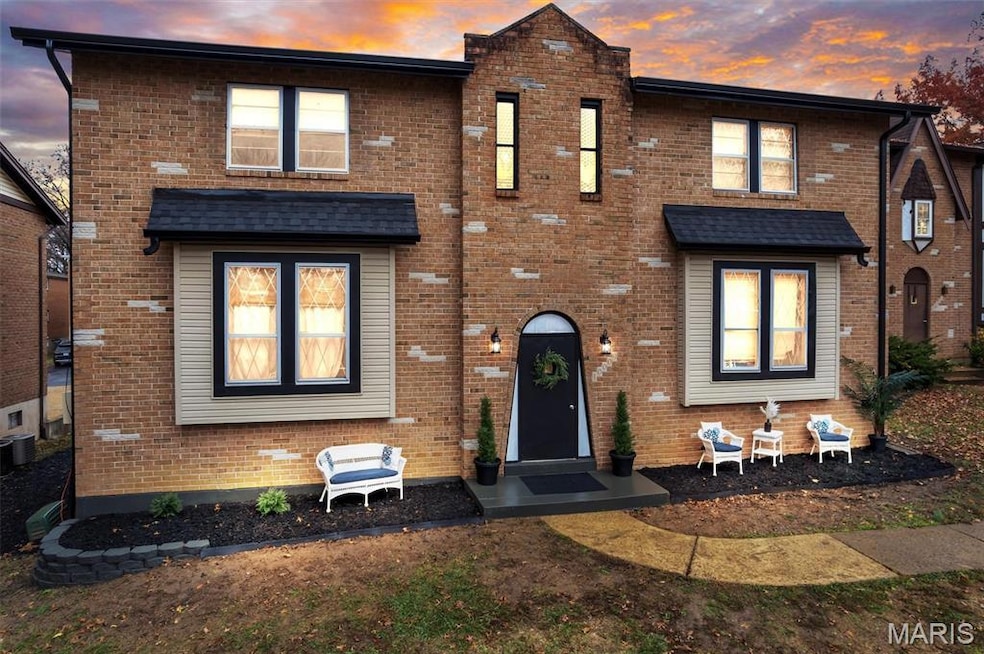 10009 Rodium Dr, Saint Louis, MO 63123 - photo 1