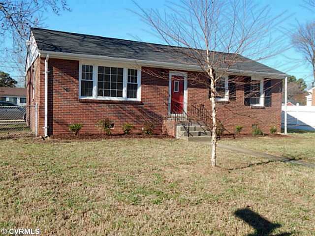 Exterior Front - NEW 30 year roof and NEW vinyl wi