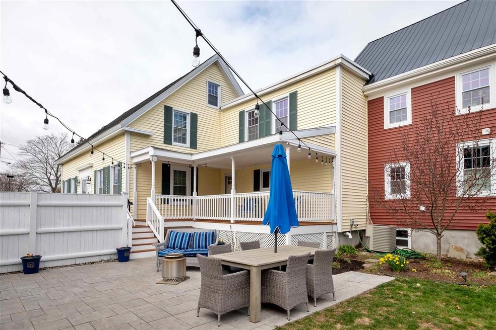 897 Woodbury Ave unit 1, Portsmouth, NH 03801 - photo 1