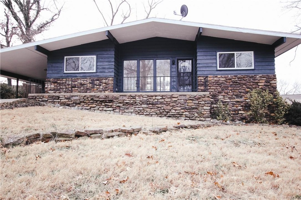 12 Finger Cir, Bella Vista, AR 72715 - photo 1