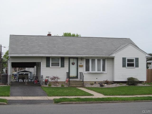 1437 Crestwood Rd, Bethlehem, PA 18018 - photo 1