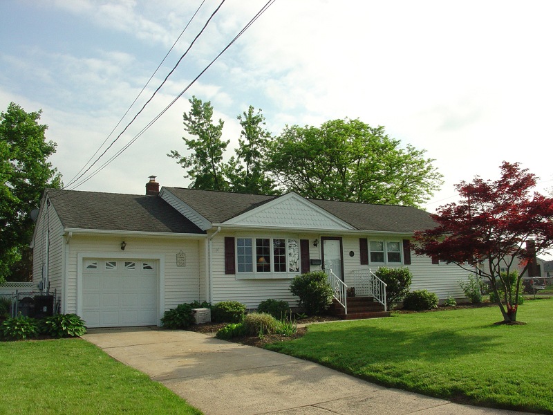 445 Stonewall Ave, Manville, NJ 08835 - photo 1