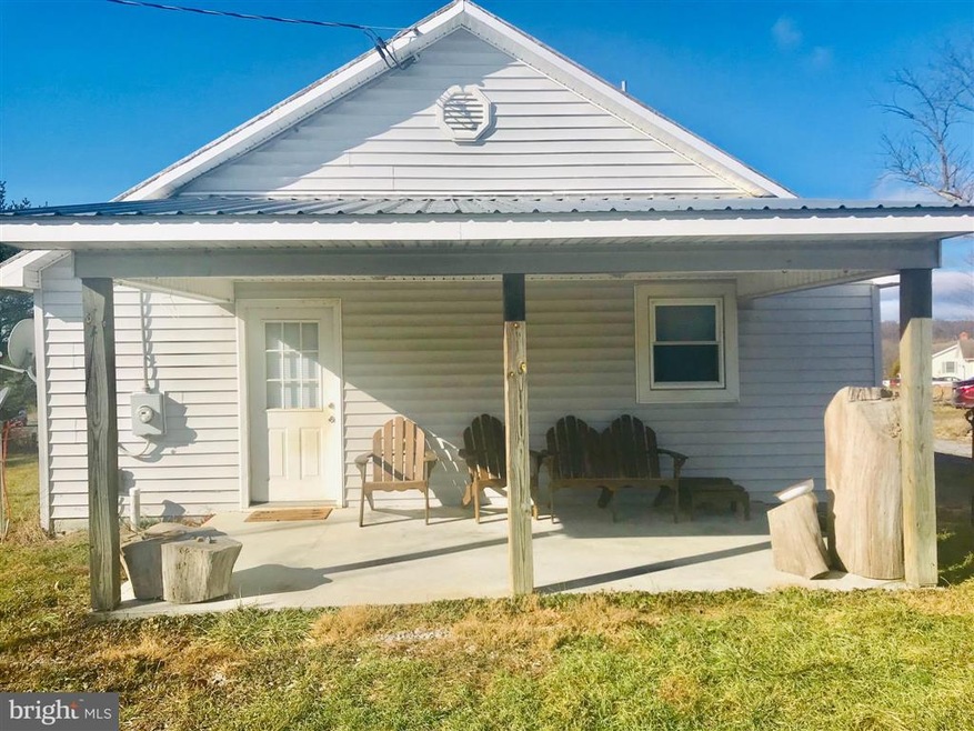 1210 Bloomery Pike, Cross Junction, VA 22625 - photo 1