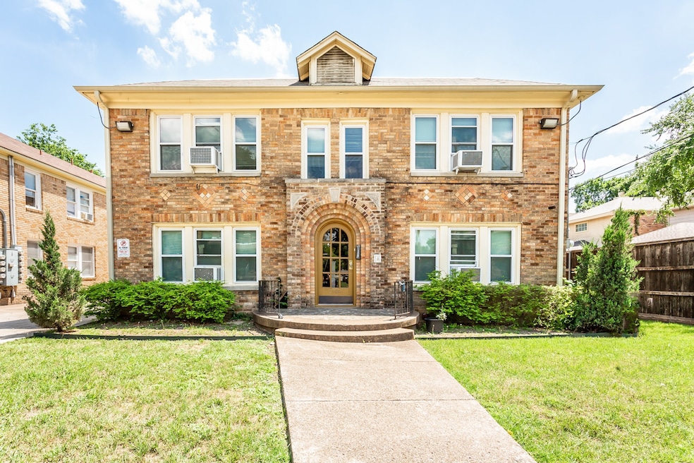 5900 Oram St unit 7, Dallas, TX 75206 - photo 1