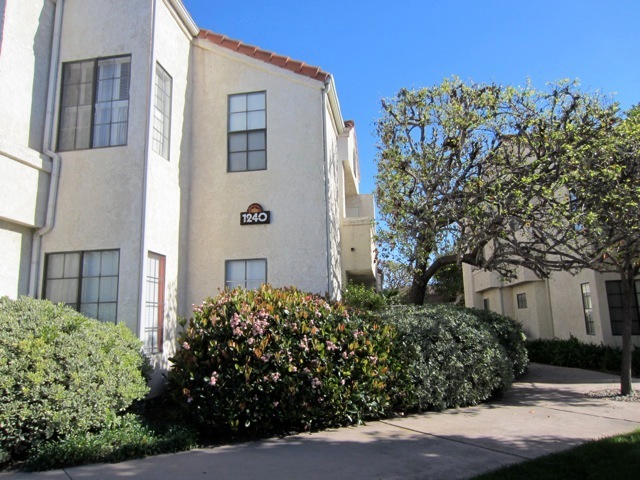 Exterior Bldg 1240 Franciscan Court