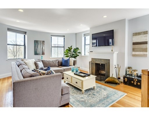 411 Shawmut Ave unit 8, Boston, MA 02118 - photo 1