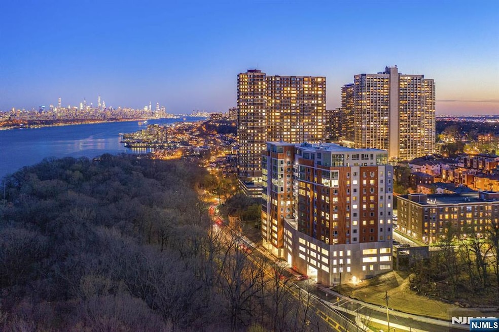 69 Main St unit 1115, Fort Lee, NJ 07024 - photo 1