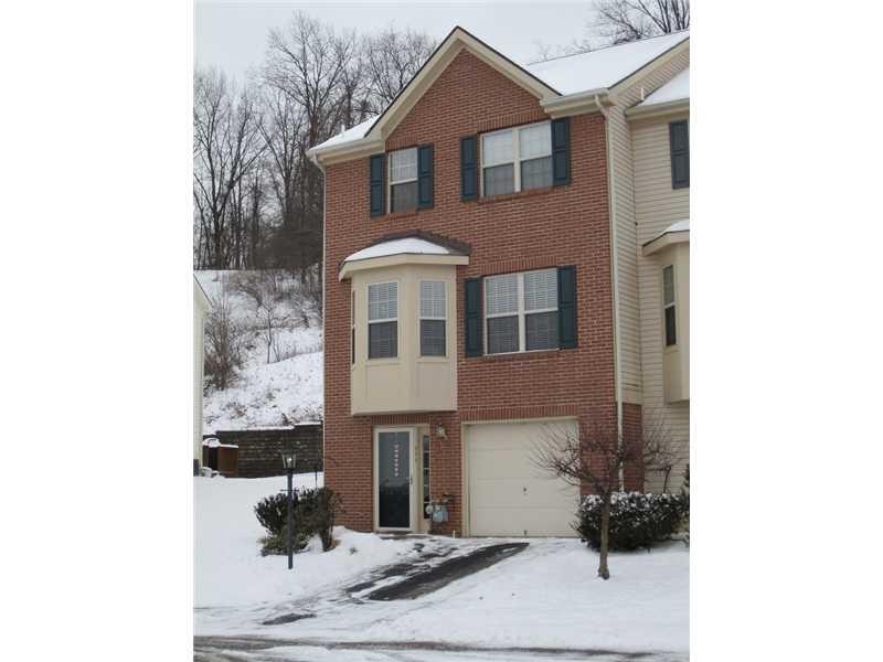 Exterior Front. Great Curb Appeal!!