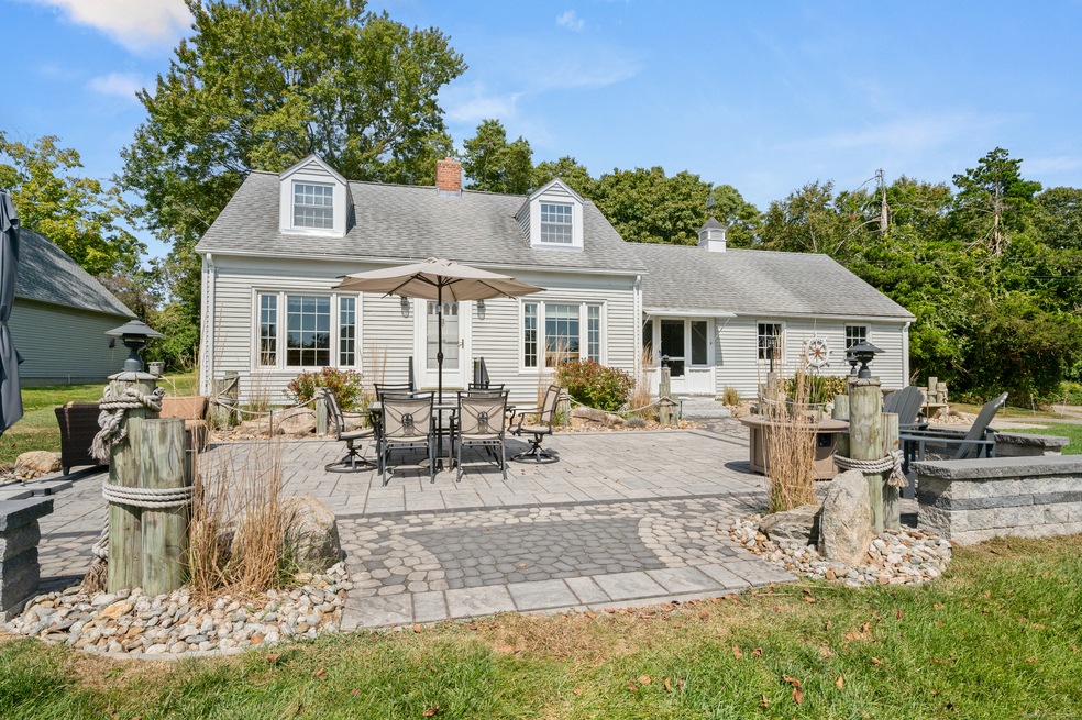10 Hilltop Rd, Niantic, CT 06357 - photo 1