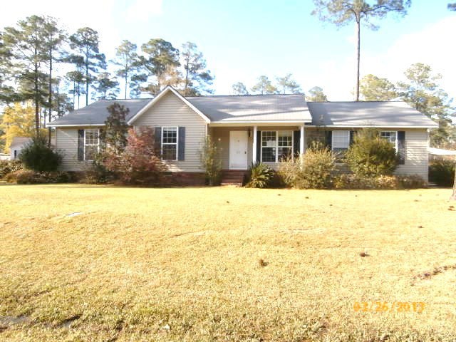 101 Shamrock Cir, Sylvester, GA 31791 - photo 1