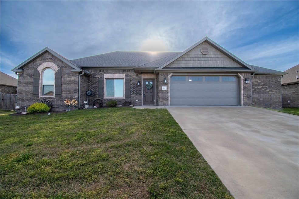 611 Captain Hopkins St, Prairie Grove, AR 72753 - photo 1