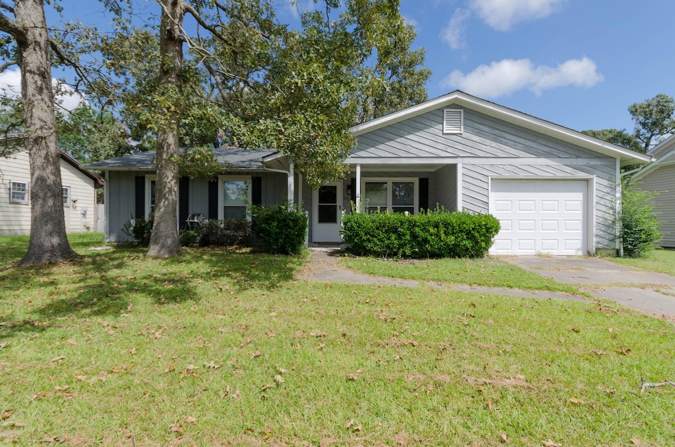 1011 Massey Rd, Jacksonville, NC 28546 - photo 1