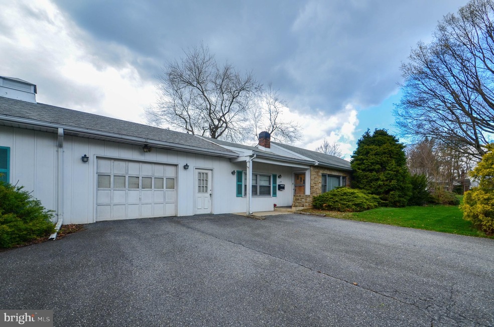 1136 N Cedar Crest Blvd, Allentown, PA 18104 - photo 1