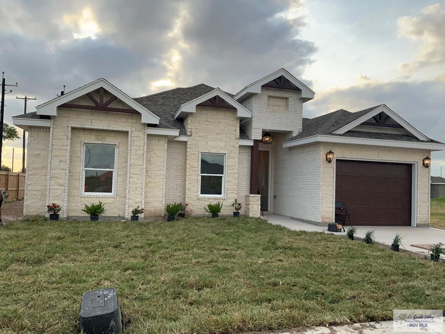 501 Pine Oak St, Donna, TX 78537 - photo 1