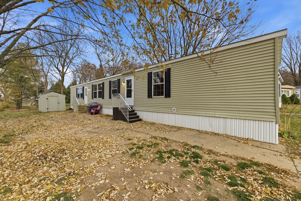 5076 Zachary Ct, Hudsonville, MI 49426 - photo 1