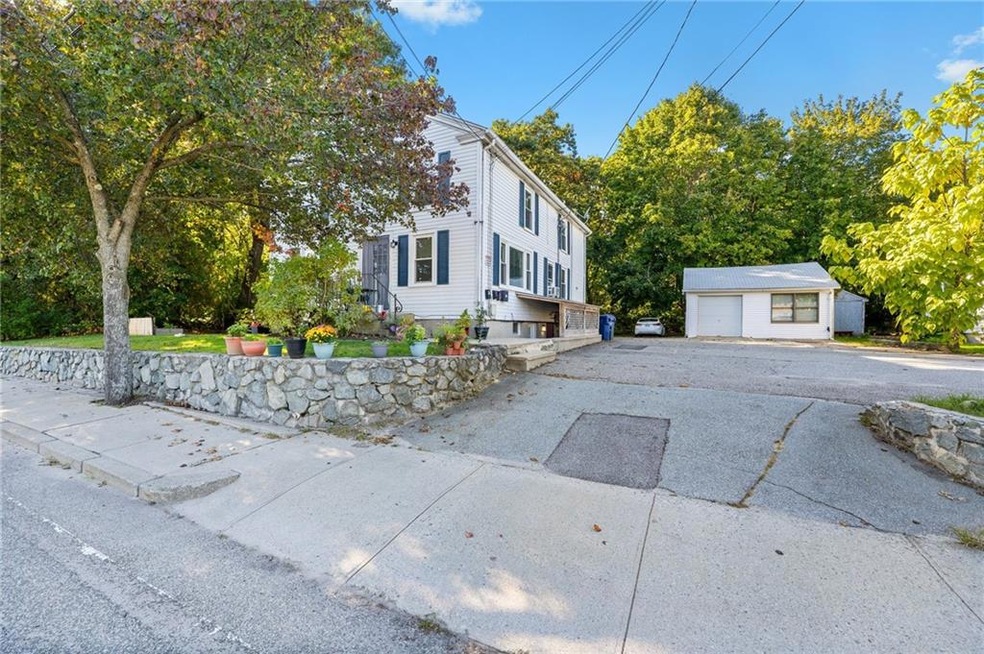 2923 Post Rd unit 2, Warwick, RI 02886 - photo 1