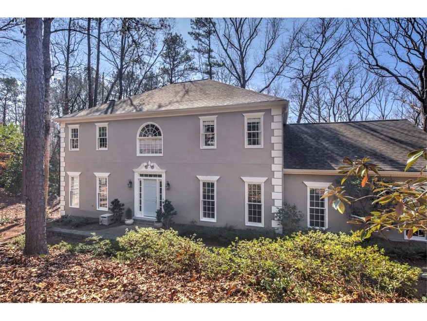 An acre+ lot near the Chattahoochee National Park