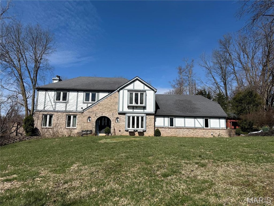 13 Jamestown Farm Dr, Florissant, MO 63034 - photo 1