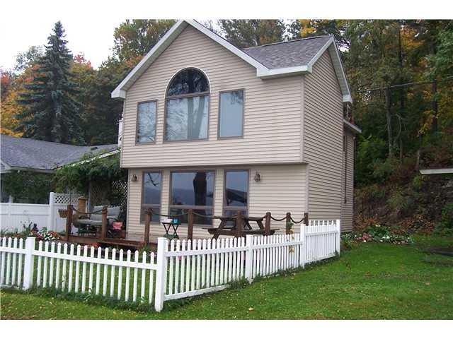 Exterior Front 50 feet level frontage with lakesid