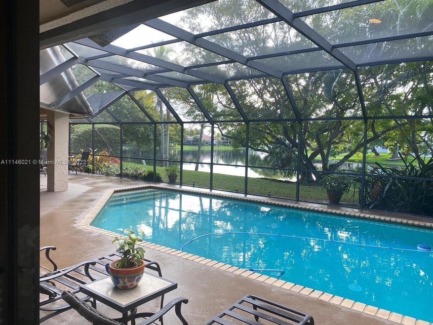 1018 Creekford Dr, Weston, FL 33326 - photo 1