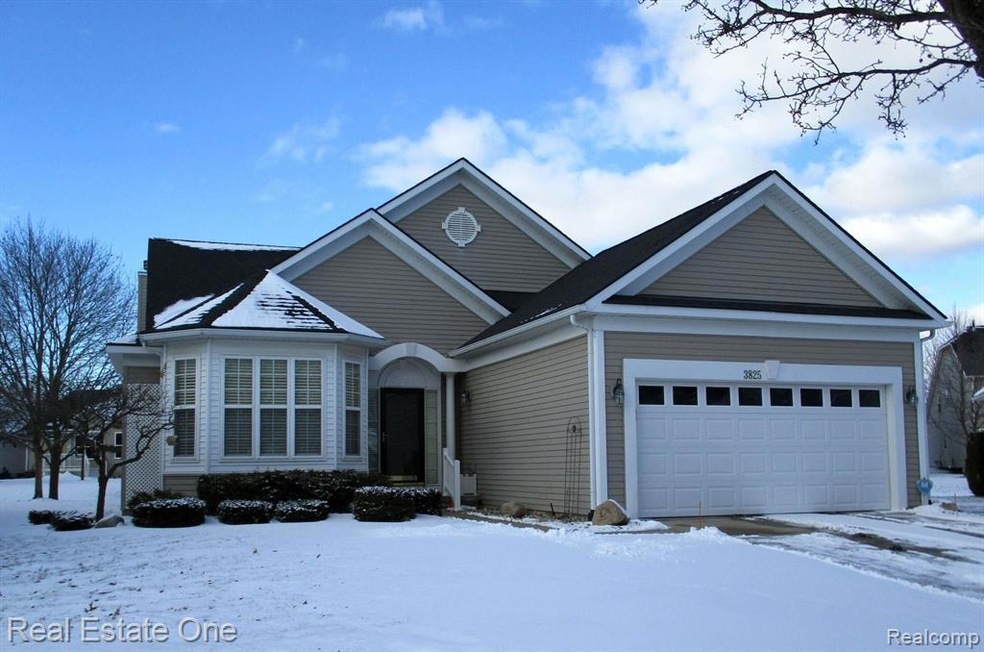 3825 Springwood Ct unit 82, Auburn Hills, MI 48326 - photo 1