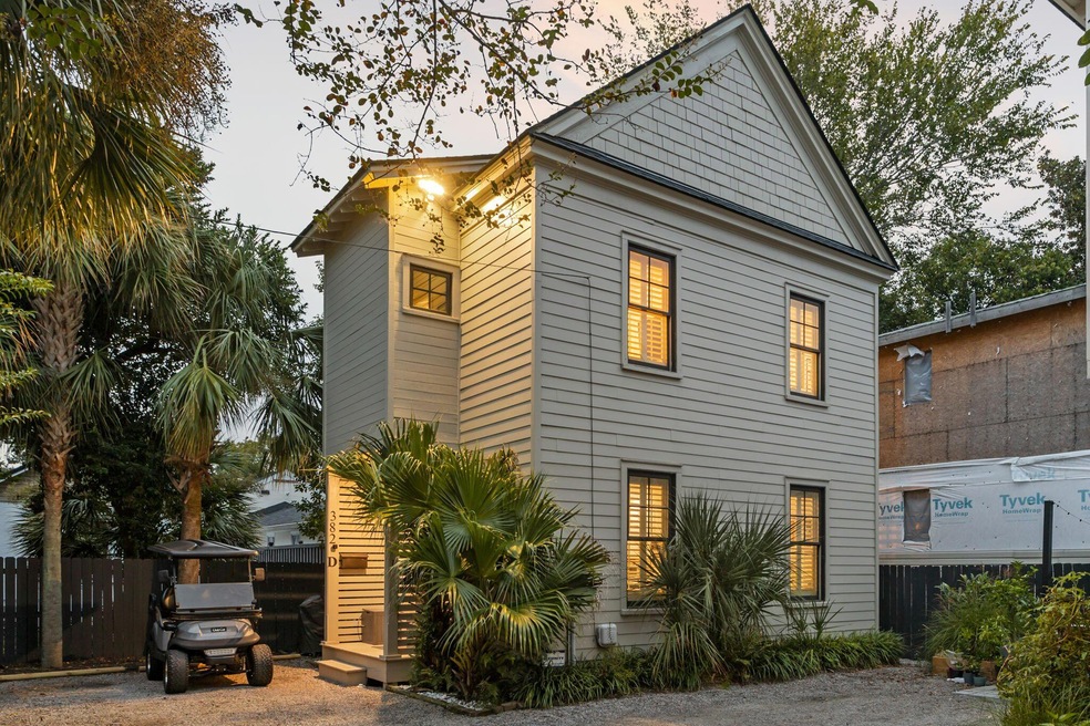 Welcome to 382 Race St!