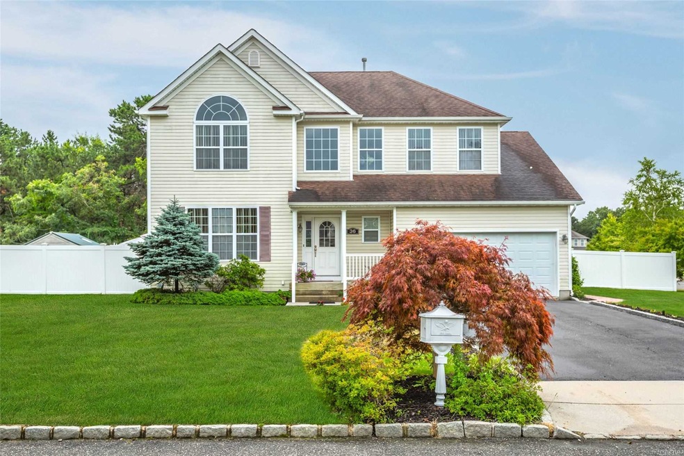 36 Audobon St, Medford, NY 11763 - photo 1