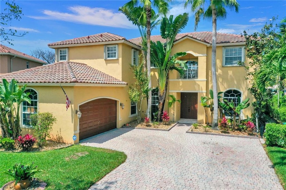 2332 SW 118th Ave, Miramar, FL 33025 - photo 1