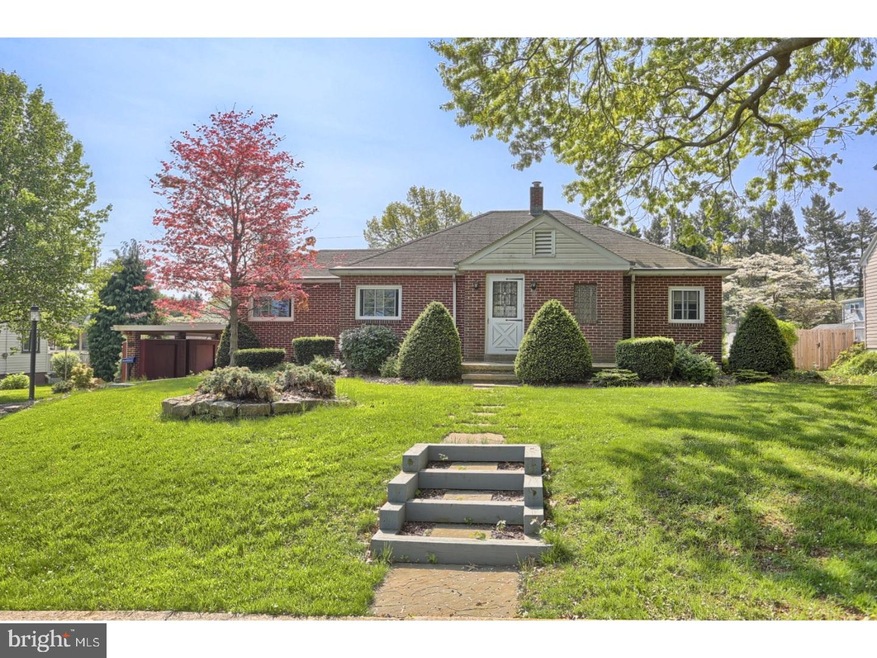 405 Parkside Ave, Reading, PA 19607 - photo 1