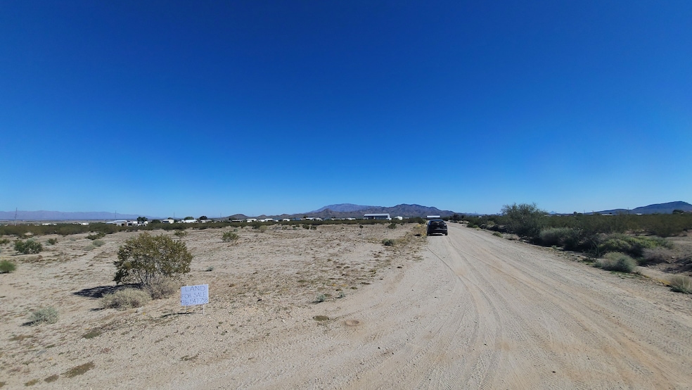 000 Cactus St, Salome, AZ 85348 - photo 1