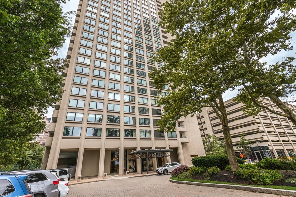 Harbor Towers unit 10B, Boston, MA 02110 - photo 1