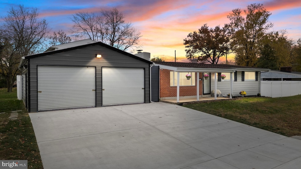 Under Contract $400,000