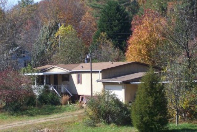 240 Pitts Rd, Franklin, NC 28734 - photo 1