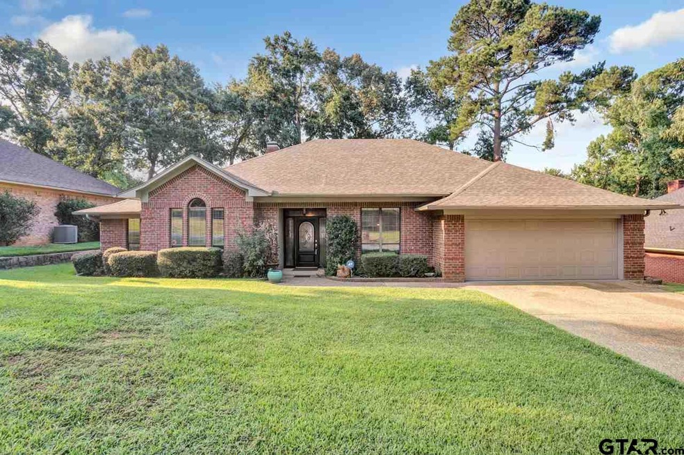 718 Cedar Creek Dr, Tyler, TX 75703 - photo 1