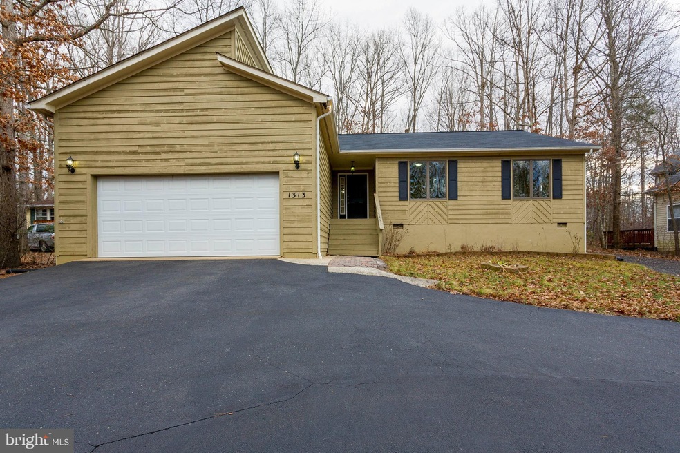 1313 Lakeview Pkwy, Locust Grove, VA 22508 - photo 1